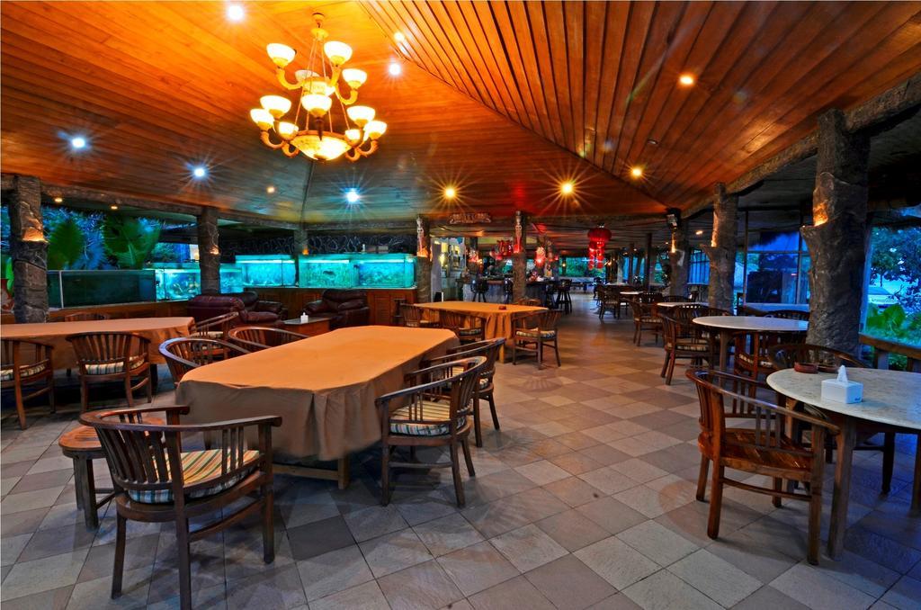 Pasific Beach Cottages Mangsit Exterior foto